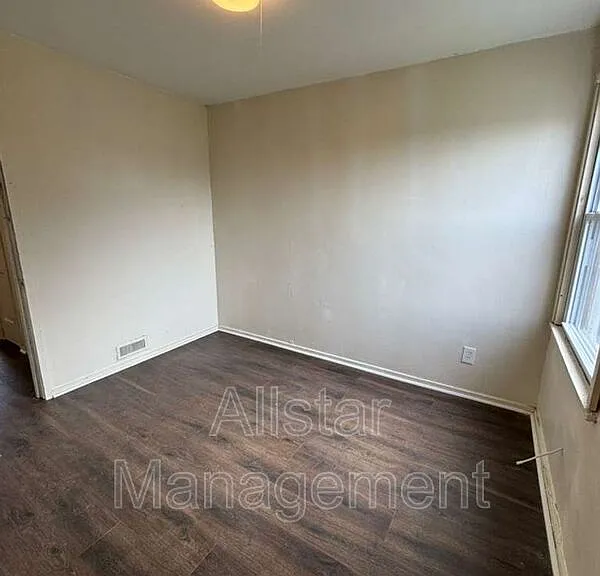944 S Central Dr — Photo 14