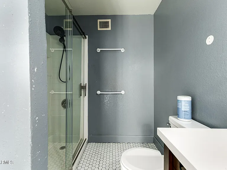 2421 S 221st Ave — Photo 18