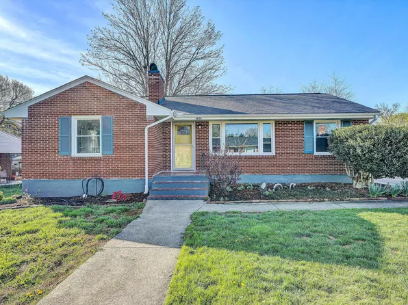 4608 Elva Rd NW, Roanoke, VA 24017