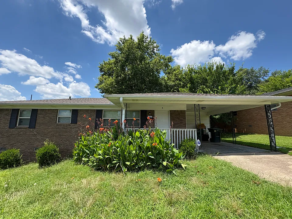 4 Covewood Cir