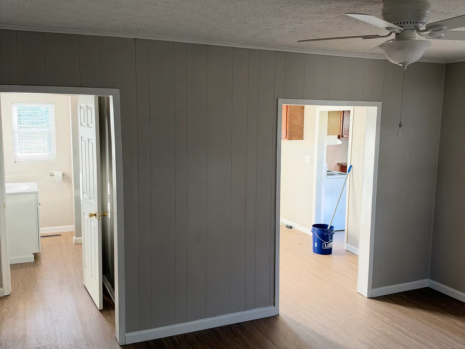 2 bed, 817 sqft, $1,200 — Photo 3