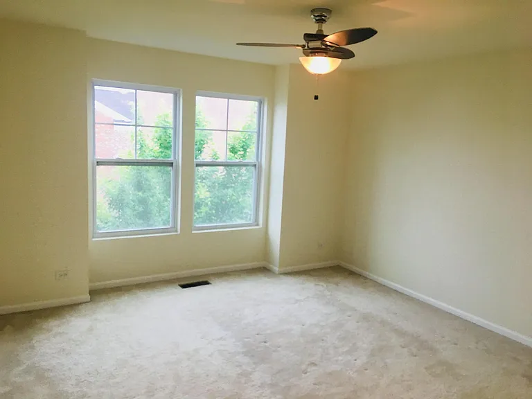 517 Plaza Pl — Photo 10
