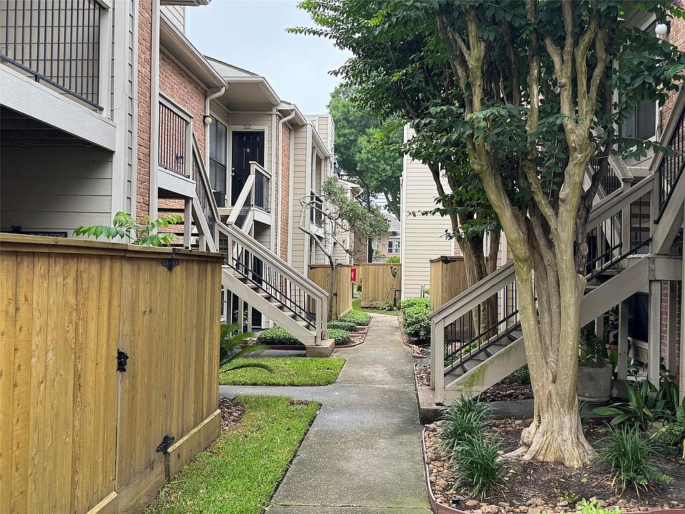 1st image of 2001 Bering Dr APT 2D