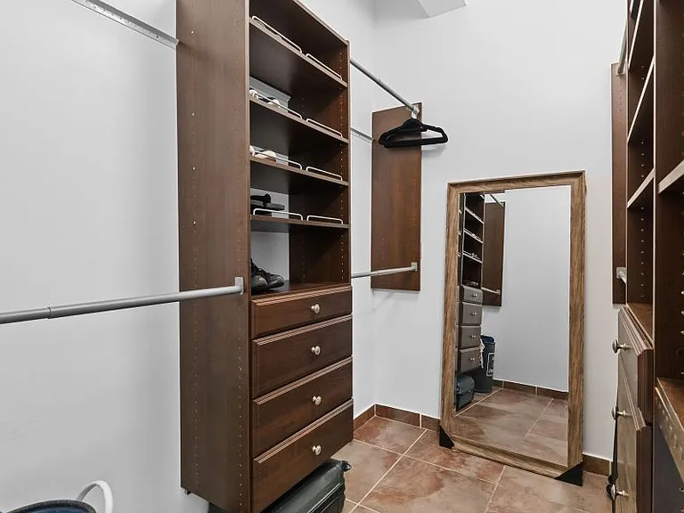 COND THE LOFTS AT 2014 APT 101 — Photo 8