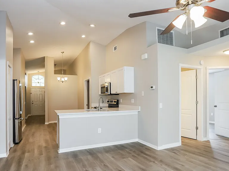 416 Sangria Dr — Photo 4