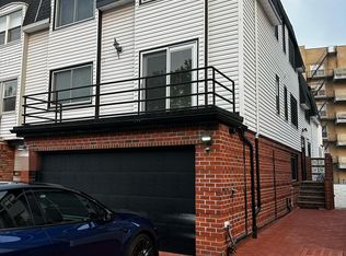 21544 23rd Rd, Bayside, NY 11360