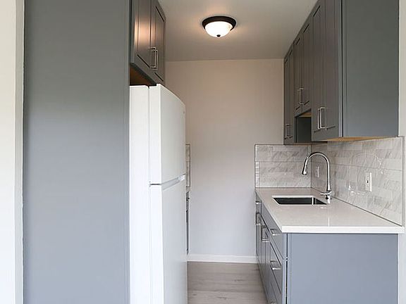 4th image of 3070 San Bruno Ave #10
