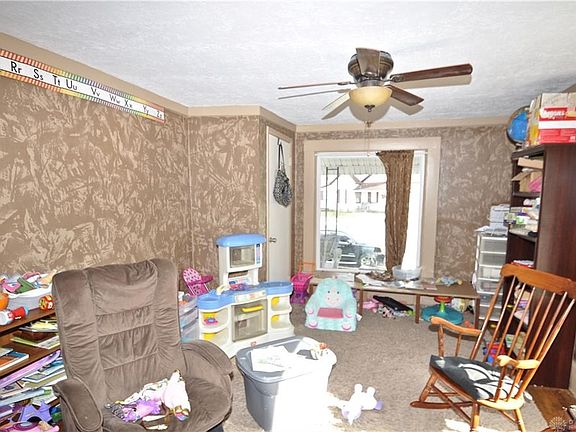3rd image of 448 E 5th St