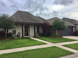 103 Spring View Dr, Youngsville, LA 70592