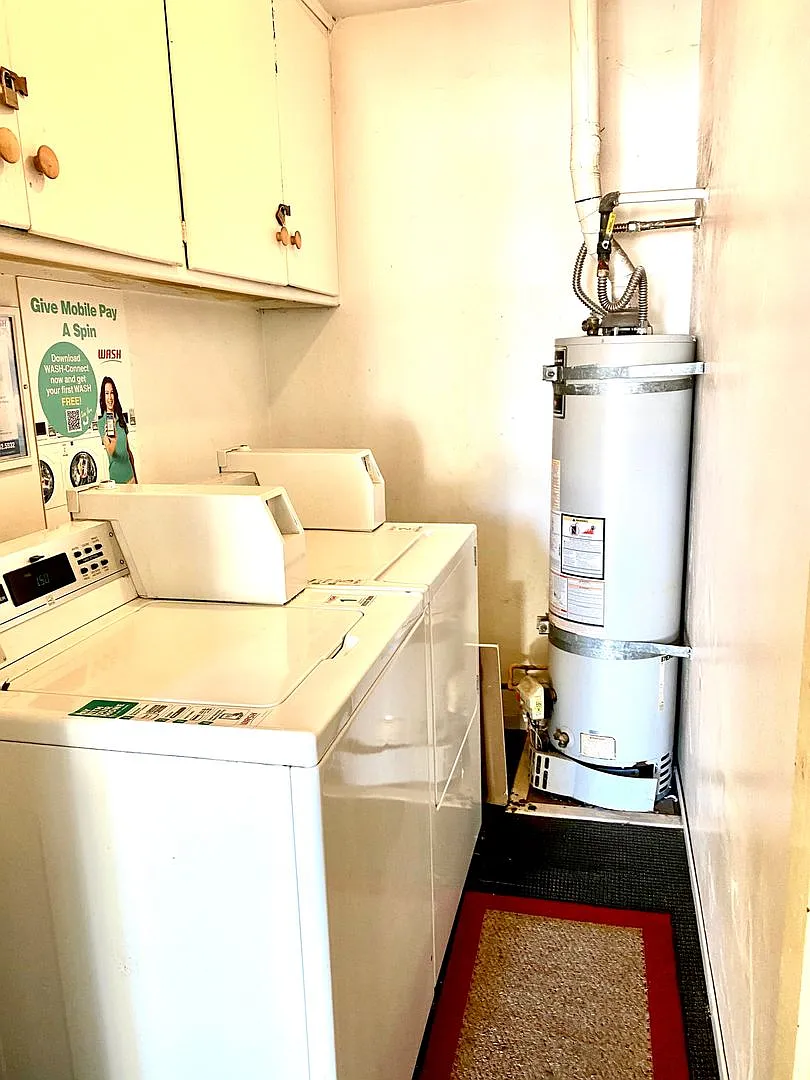 447 W Monterey Ave — Photo 3