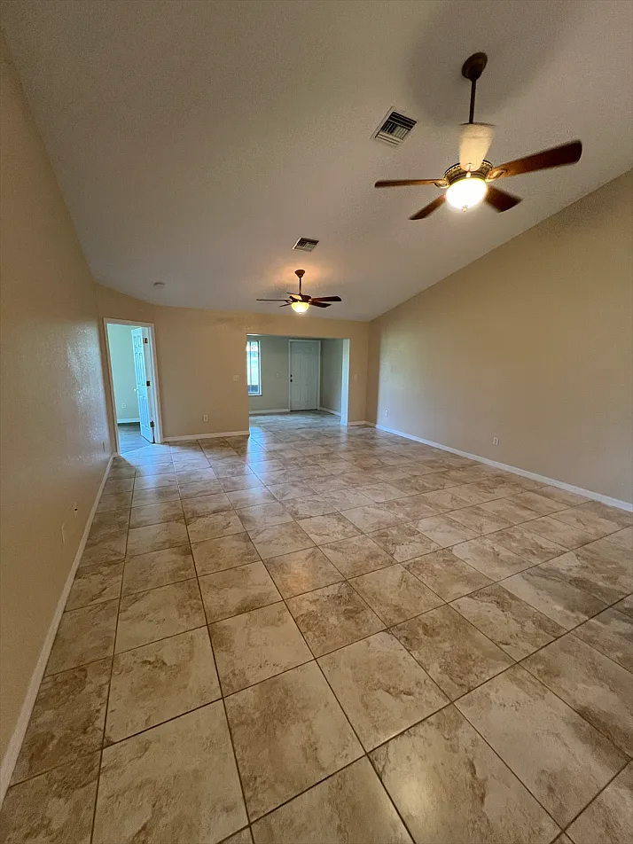 2 bed, 1603 sqft, $1,650 — Photo 3