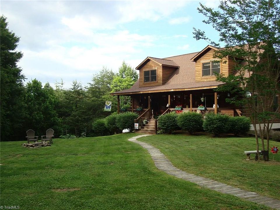 2nd image of 1773 Cherry Grove Rd