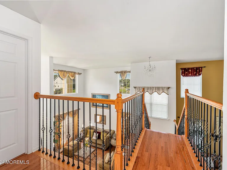 4 Scottsdale Ct — Photo 36