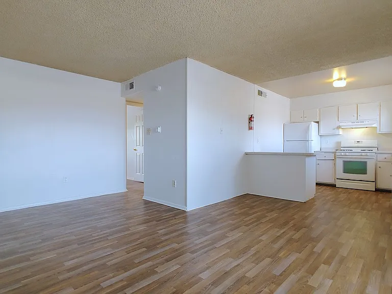 216 General Stilwell St NE — Photo 2