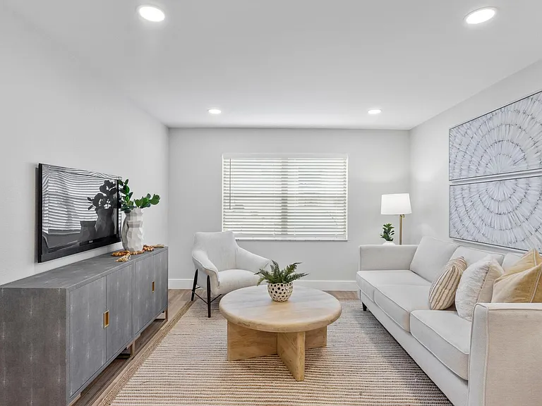 3618 W Lykes Ave #203 — Photo 19