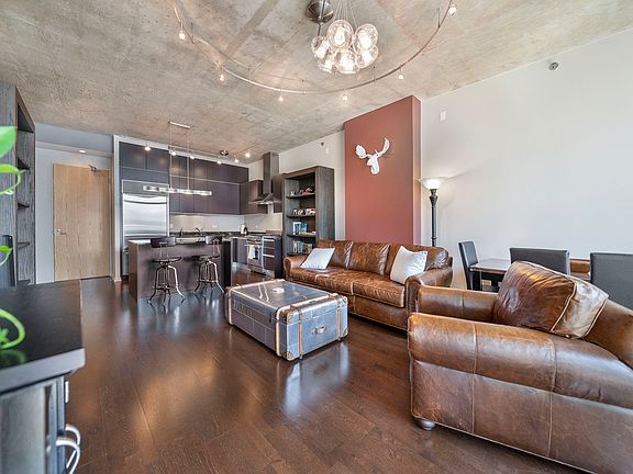 2nd image of 600 N Fairbanks Ct Unit 2608