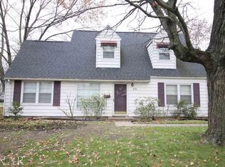 105 Magnolia Dr, Bloomington, IL