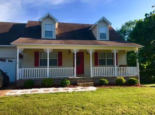 4520 Greenfield Dr, Cookeville, TN 38501