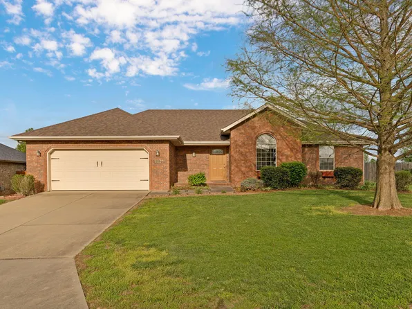 6002 N 7th Avenue, Ozark, MO 65721