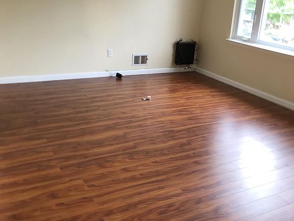3rd image of 240 Finley Ave Fl 2nd