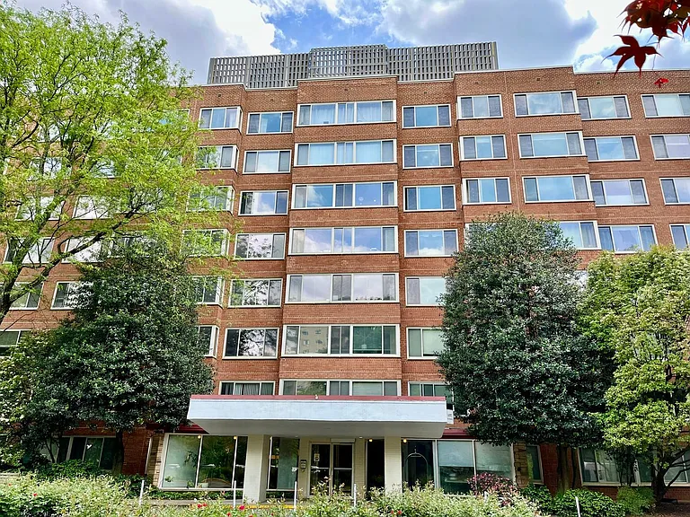 4000 Tunlaw Rd NW #318 — Photo 18
