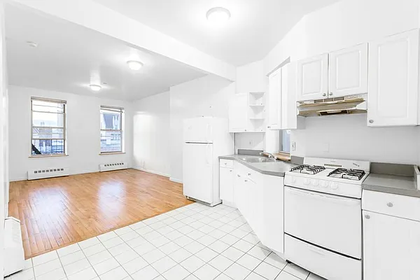 Rented by Bond New York | media 1