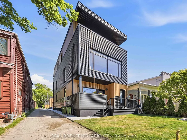 102 Boultbee Ave #B — Photo 31