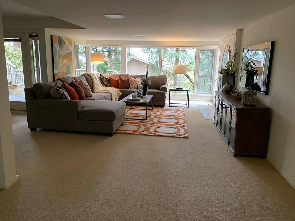 1st image of 2111 86th Ave NE #B