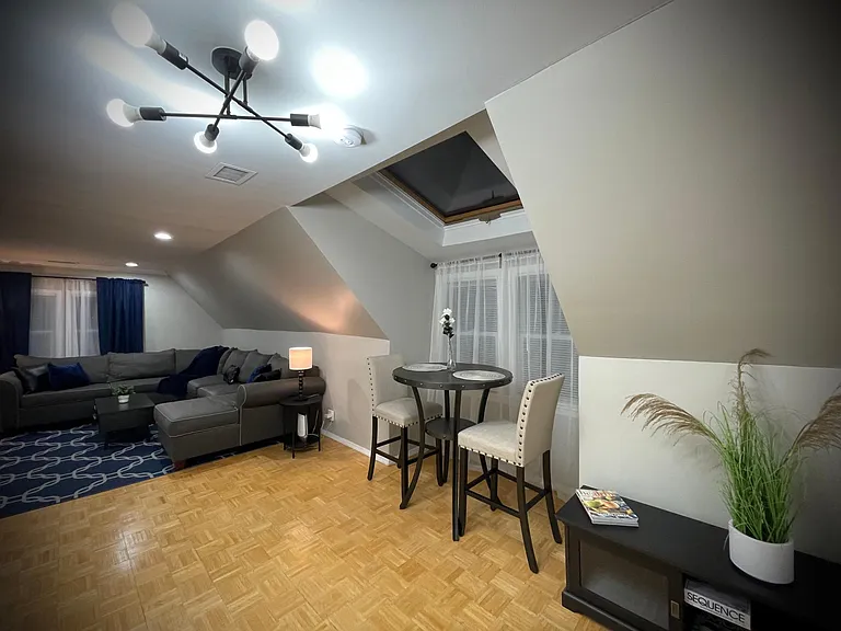 135 W 30th St #3 — Photo 9