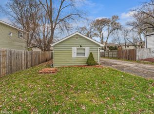 1034 Norfolk St, Downers Grove, IL 60516