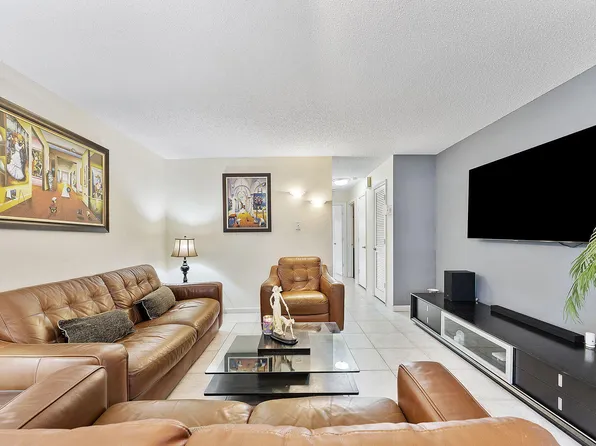 14444 Campanelli Drive, Delray Beach, FL 33484