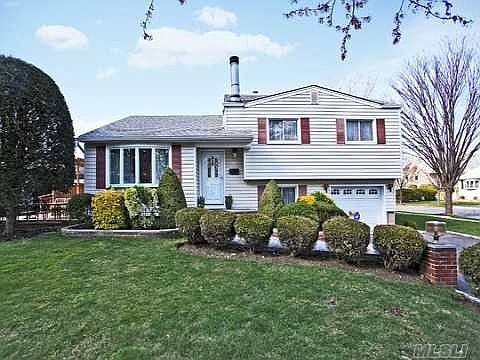 2nd image of 22 Amherst Rd