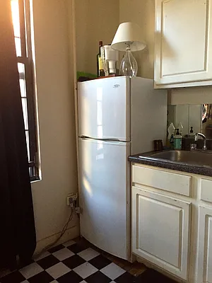 Rented by Grand & Co. | media 4