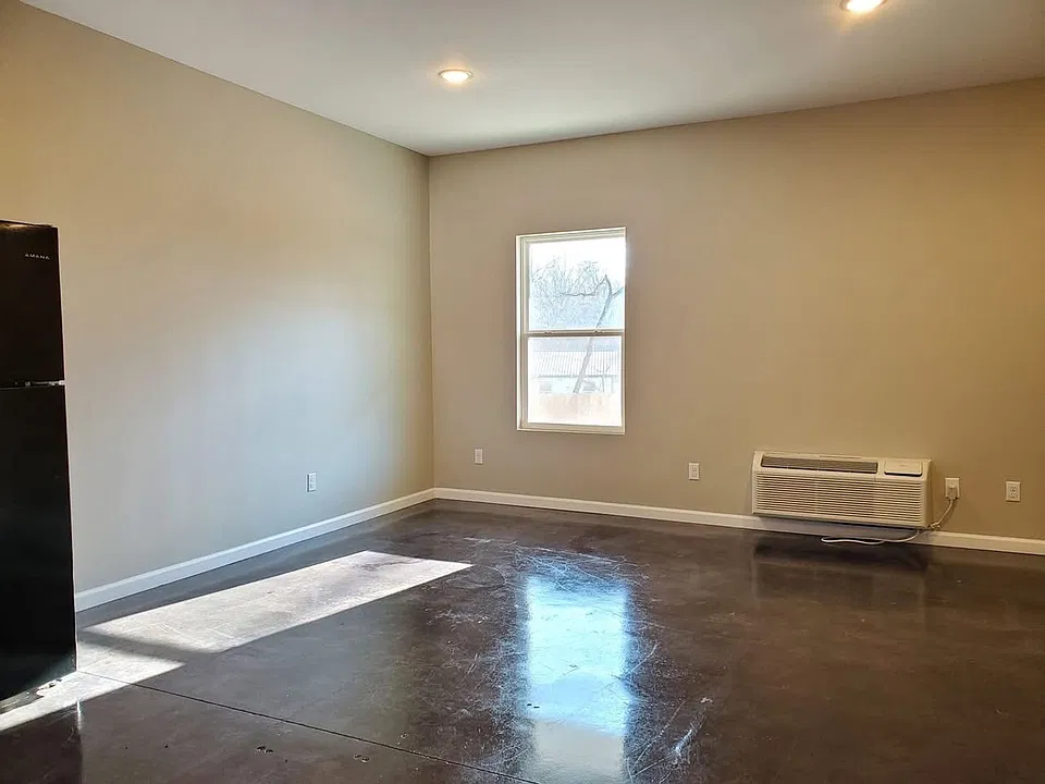 231 Cane Creek Ln #103