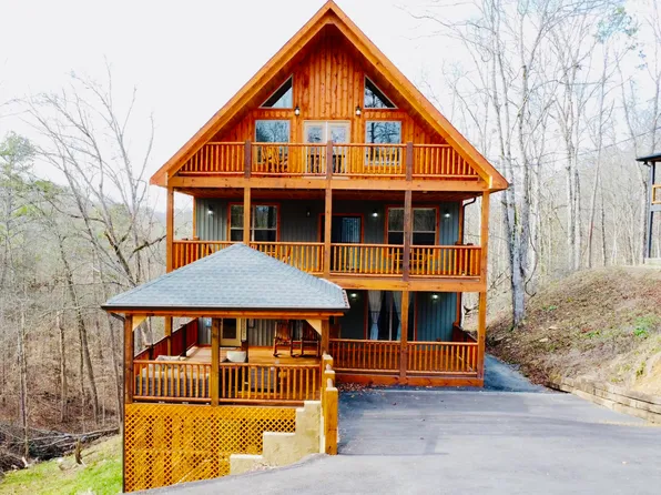 735 Timberlake Cir, Sevierville, TN 37876