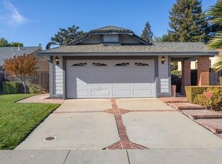 9324 Trenholm Dr, Elk Grove, CA 95758