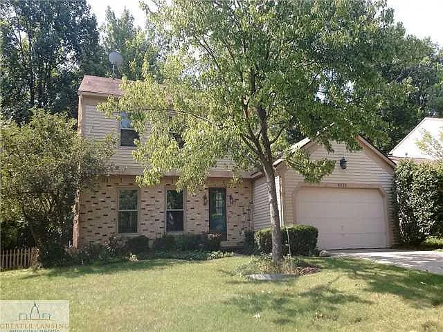 5625 Woodstock Dr photo 1