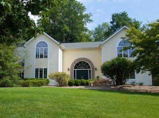 10 Kate Ct, Ramsey, NJ 07446