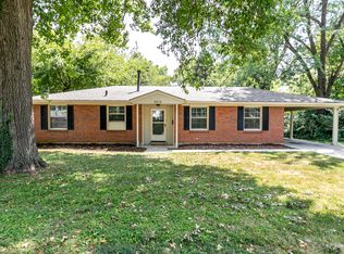 3516 Greentree Rd, Lexington, KY 40517