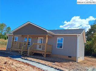 90 Millards Way, Sparta, NC 28675