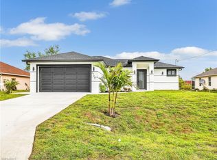 2706 25th St SW, Lehigh Acres, FL 33976