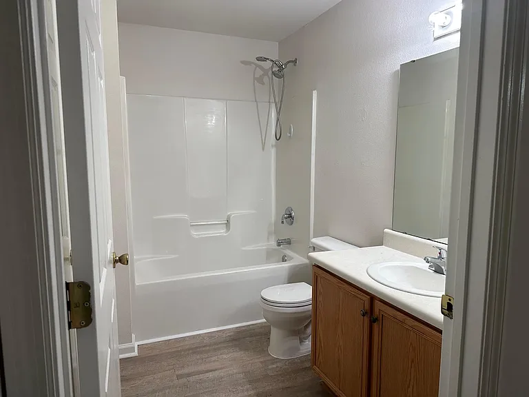 2738 W Tharpe St #1506 — Photo 5