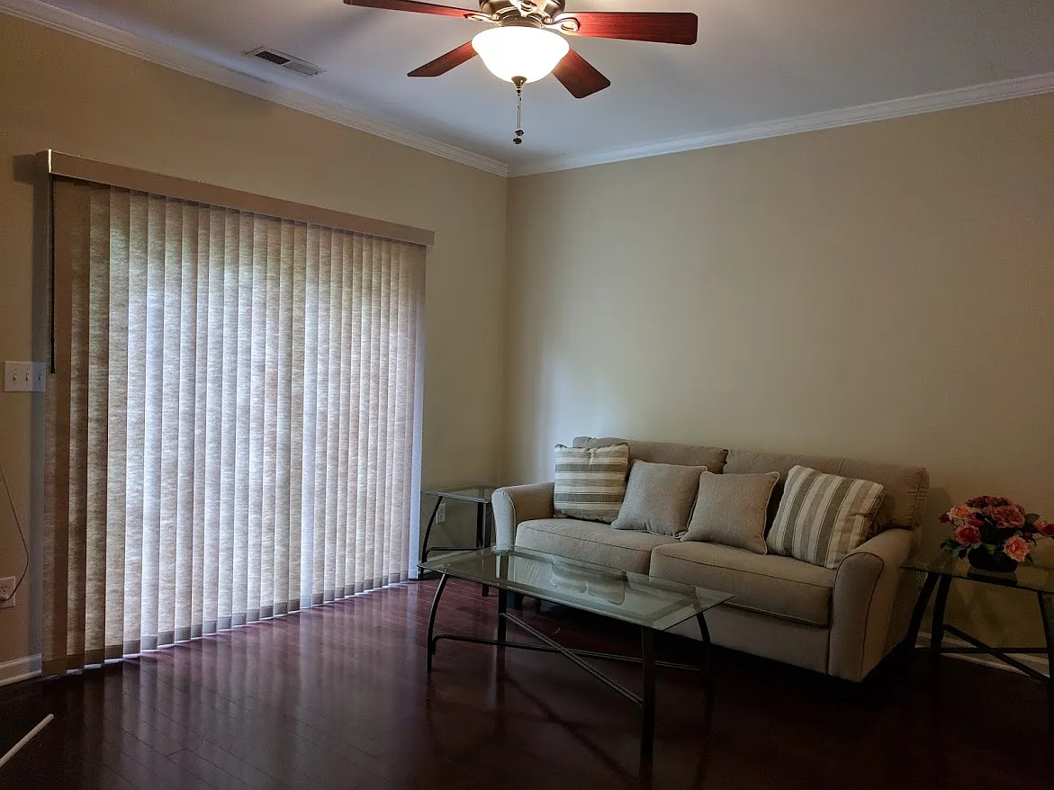 3 bed, 3.5 bath, 1529 sqft, $1,800 — Photo 4