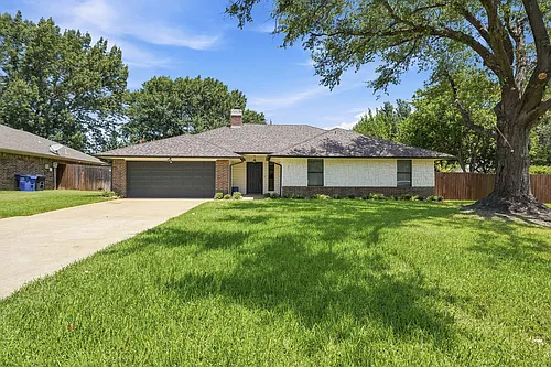 306 Dove Creek Trl Photo 1