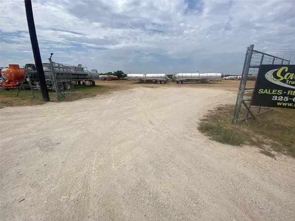 8306 Interstate Highway 20, Clyde, TX 79510