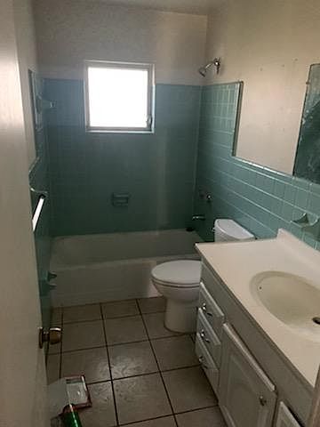 1st image of 325 W Mariana Ave