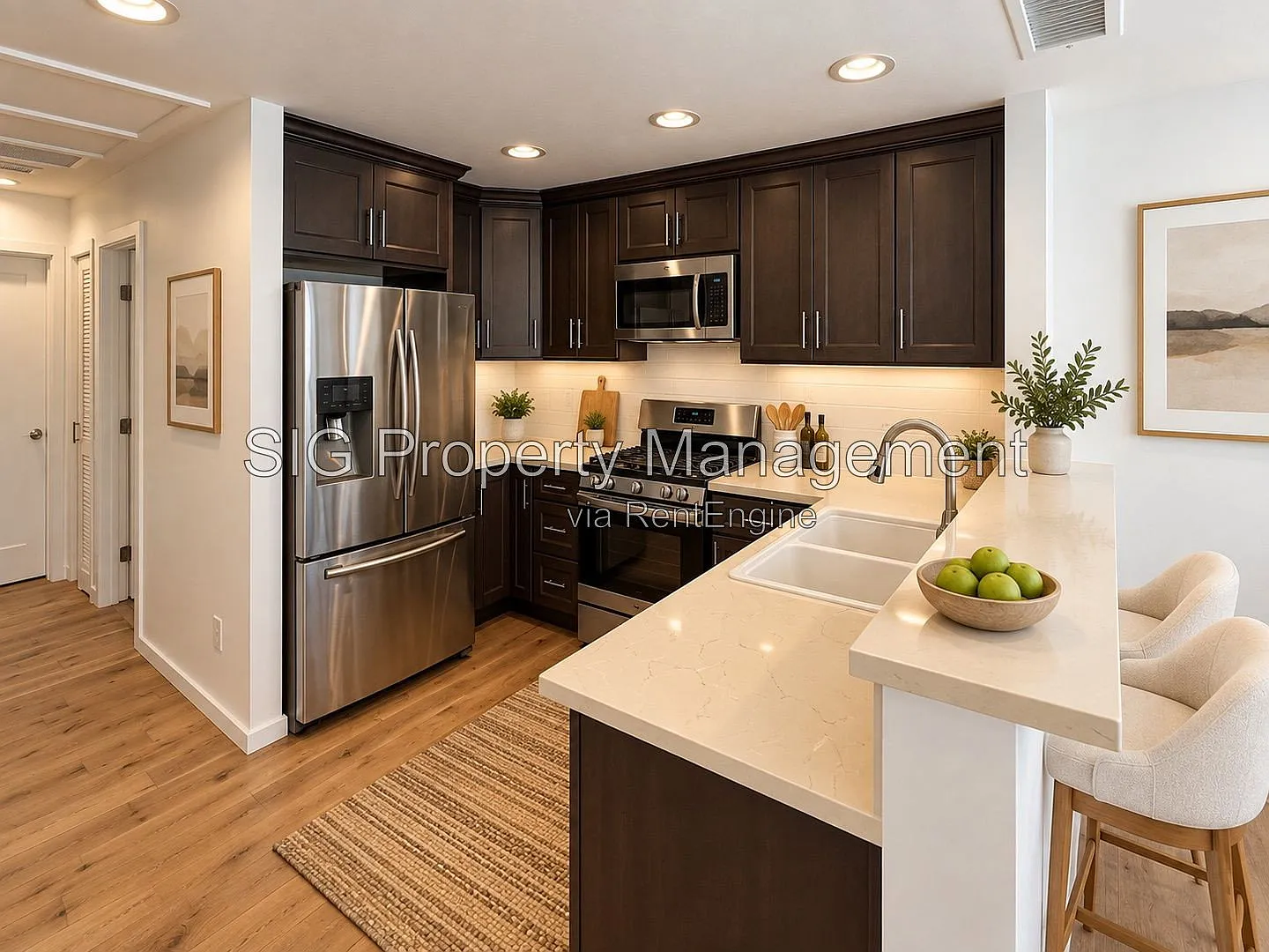 526 E Providencia Ave — Photo 4