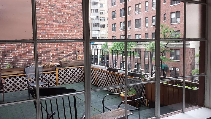 Rented by Green Line Realty | media 3