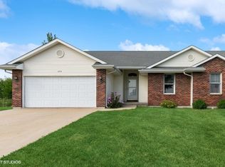 403 Lake Lida Ln, Rochelle, IL 61068