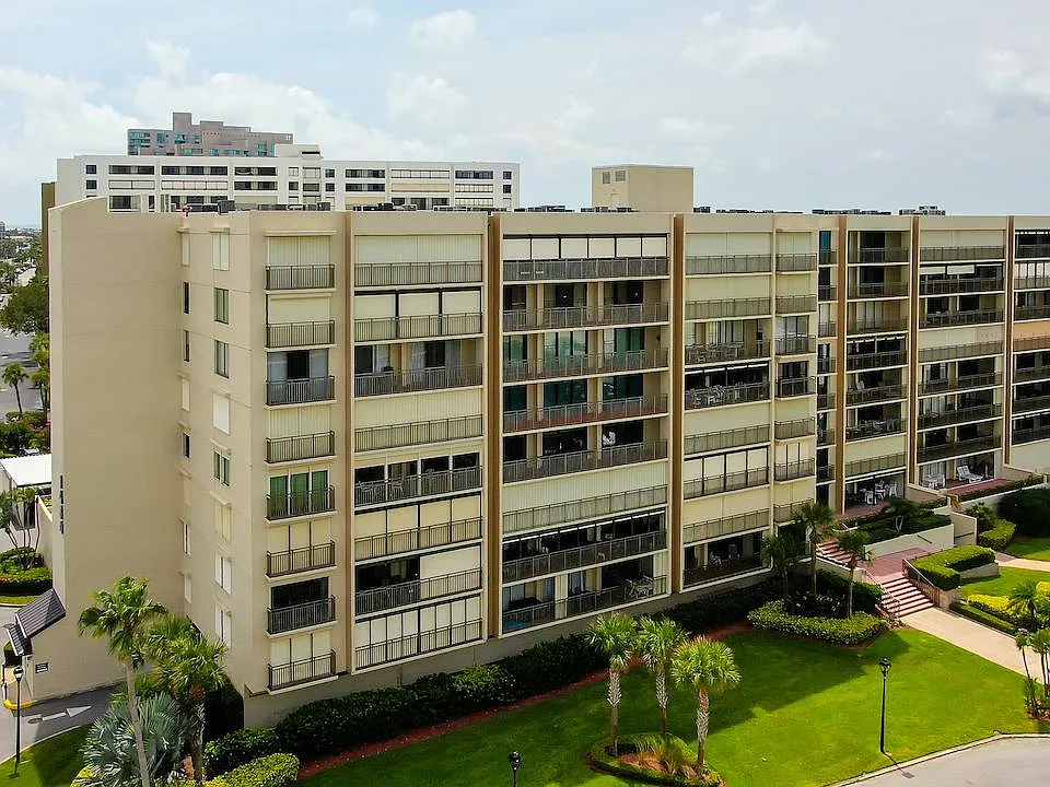 1430 Gulf Blvd #407